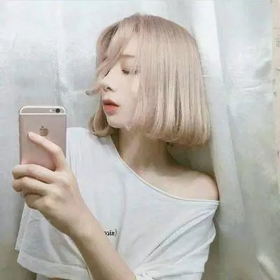 弱比少男闯女校